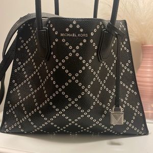 Michael Kors Purse w Crossbody Strap